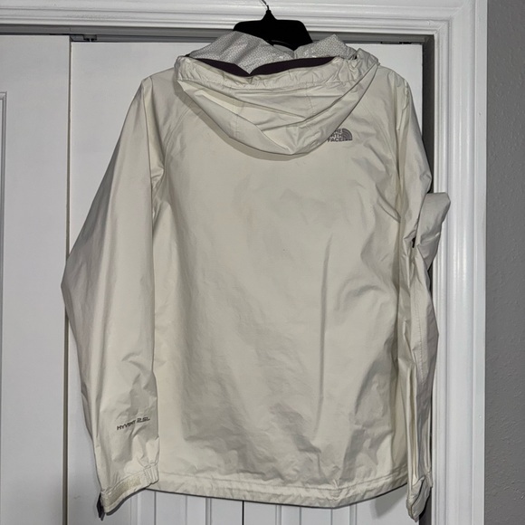 The North Face Women's Rain Coat - Picture 5 of 8